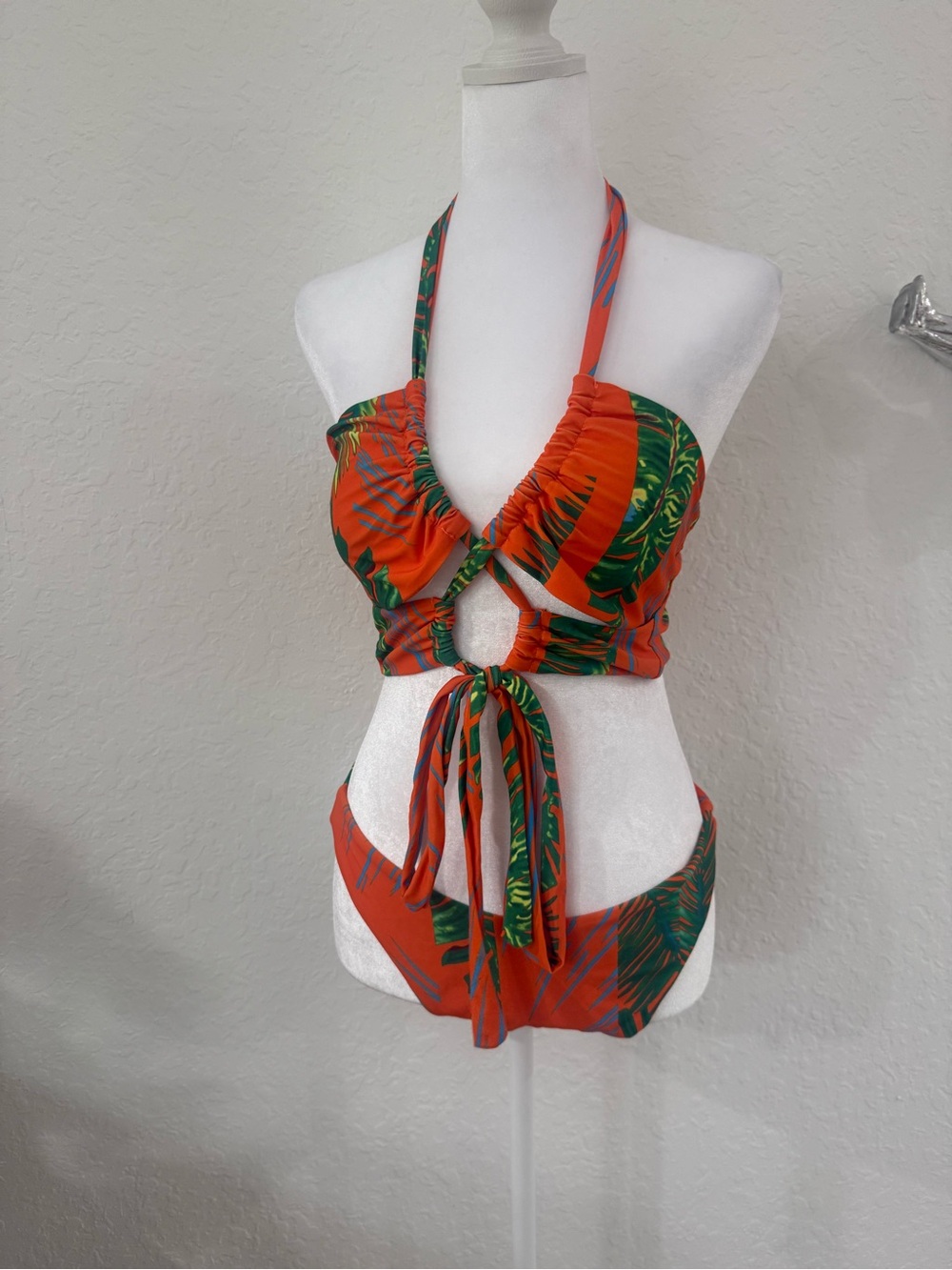 SHEIN Orange Tropical Print Cutout Tie Bikini Set
